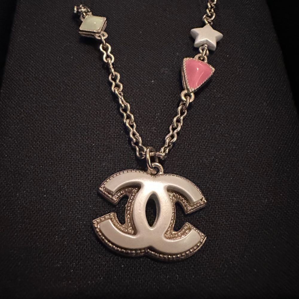 CHANEL Necklace 19p AB1049 Y47607 Z9052 Gold with pink and green shapes white CC - Picture 3 of 8